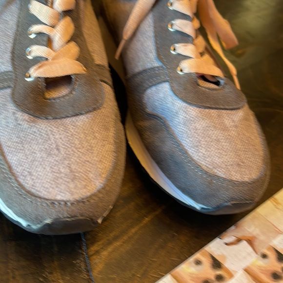 Almendra Grey Tweed Sneaker Peach Laces EU Size 39 US Size 8.5 - Picture 14 of 16